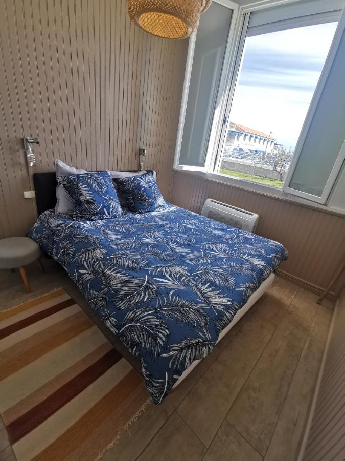Spacieux Front De Apartment Saintes-Maries-de-la-Mer